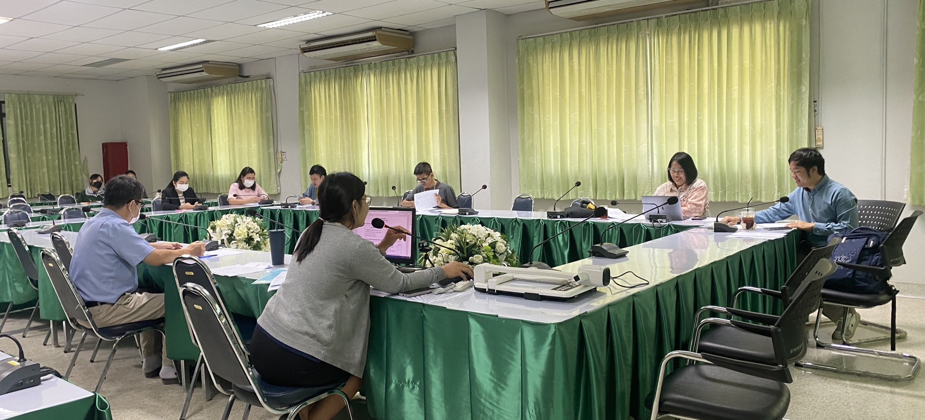 ประชุมหารือการระบุประเด็นปัญหาสิ่งแวดล้อมภายในอาคารและนอกอาคารฯ — ภาพที่ 10